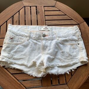 Hollister Women's Cream Distressed Jean Shorts